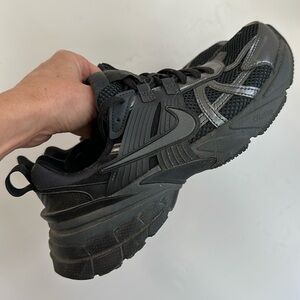 NIKE V2K